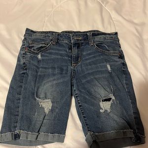 These are regular Arizona blue jean shorts, size 7.